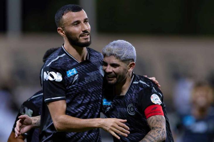 رومان سايس وبانيغا